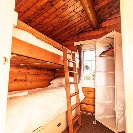 Log Cabin Nestled In The Mountains Of Snowdonia By Seren Property Trawsfynydd Екстериор снимка